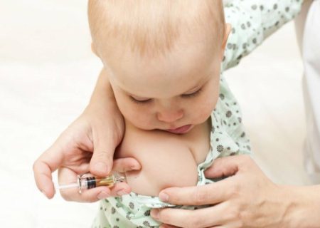 ضرورت تزریق دو نوبت واکسن سرخک برای کودکان یک ساله و ۱۸ ماهه