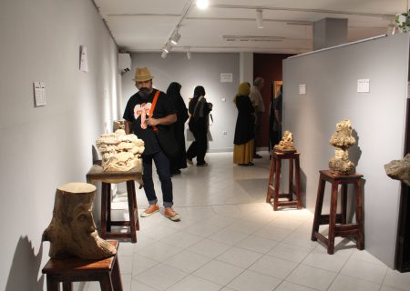 افتتاح نمایشگاه منبت و پیکر تراشی روی چوب در گالری بلوط کرمانشاه