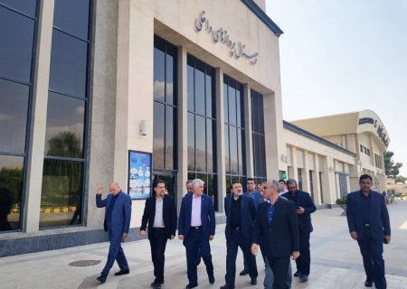 استاندار کرمانشاه از ترمینال اتوبوسرانی، راه آهن و فرودگاه استان بازدید کرد
