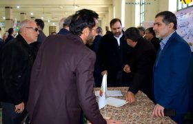 میز ارتباطات مردمی شرکت توزیع برق استان کرمانشاه در حاشیه نماز جمعه برگزار شد