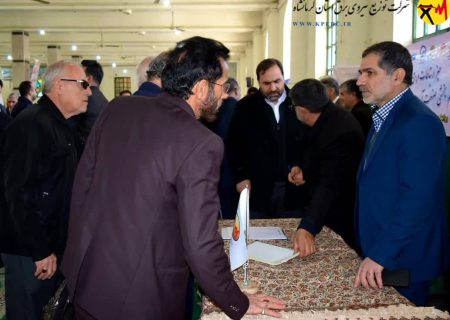 میز ارتباطات مردمی شرکت توزیع برق استان کرمانشاه در حاشیه نماز جمعه برگزار شد