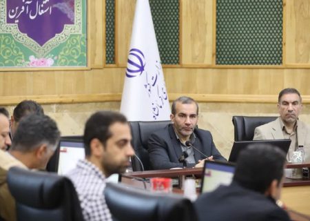 تمام امکانات رفاهی و خدماتی در ورودی یا خروجی شهر تجمیع نشود