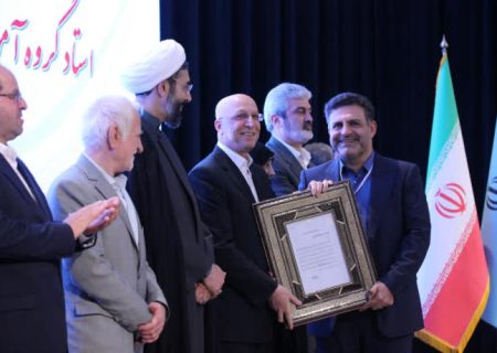 دکتر دانیال کهریزی استاد برگزیده کشور شد