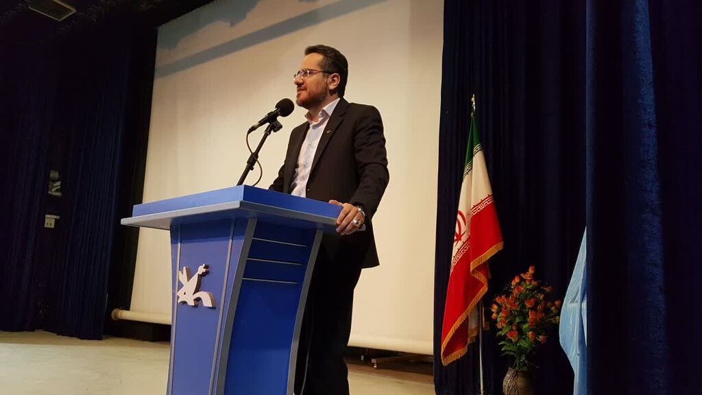 مرغک کانون بر شانه‌ی خانواده‌های کرمانشاهی