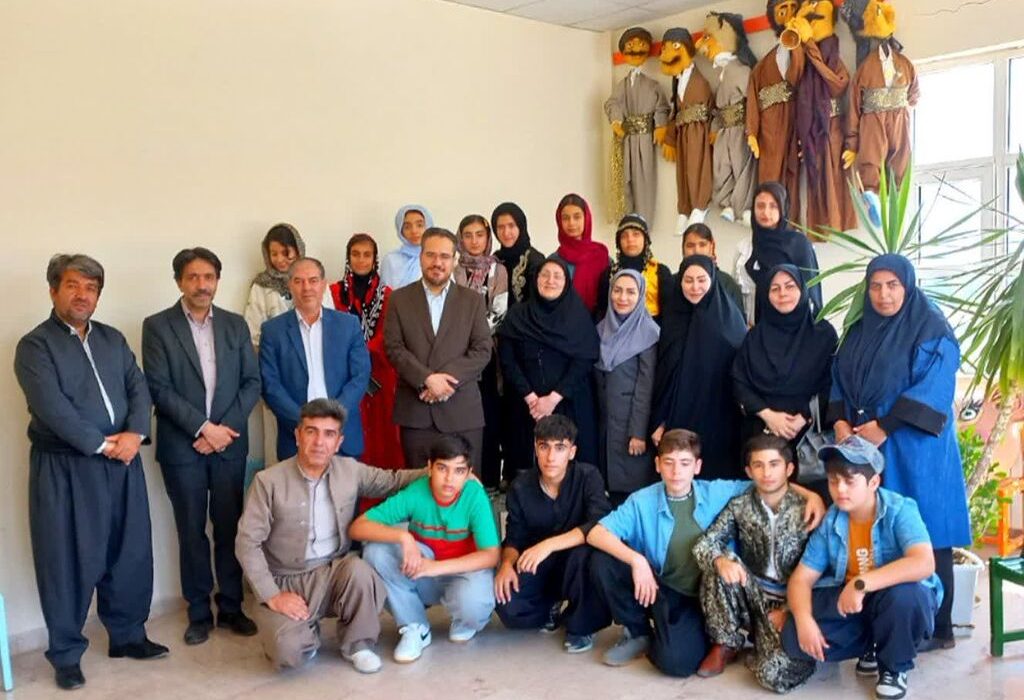نشست کارگروه مشورتی نوجوانان در روانسر