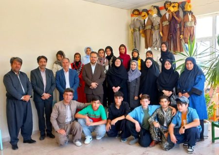 نشست کارگروه مشورتی نوجوانان در روانسر