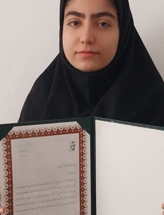 کسب عنوان برتر خوشنویسی عضو کارگروه مشورتی در مسابقه ایثار و شهادت کرمانشاه