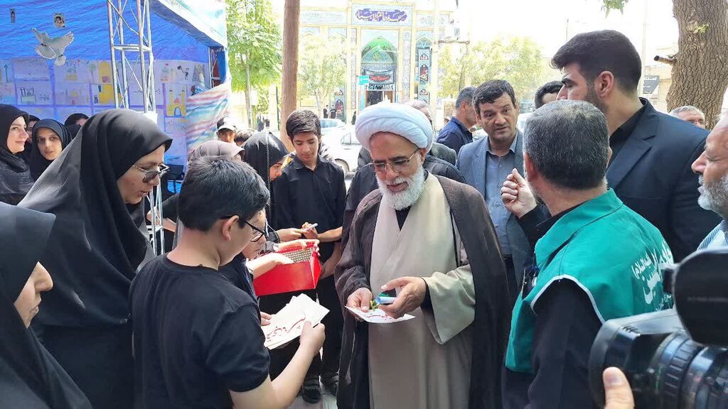 بازدید امام جمعه و استاندار کرمانشاه از موکب کنگاور