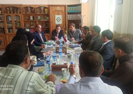 جلسه مدیران مدارس نمونه دولتی شهر کرمانشاه با محوریت بررسی چالش‌ها و هماهنگی برای ثبت‌نام سال تحصیلی آینده