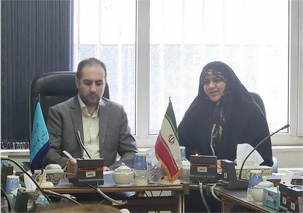 کارگران ساختمانی در قالب قرارگاه آماک، آموزش می بینند
