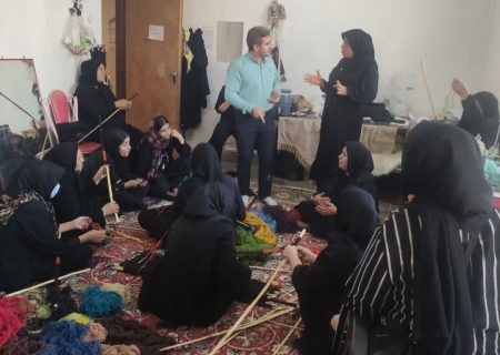 برگزاری دوره آموزشی چیغ بافی در گیلان‌غرب کرمانشاه