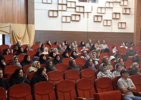 کارگاه آموزش بازاریابی و فروش برای صنعتگران کرمانشاهی برگزار شد