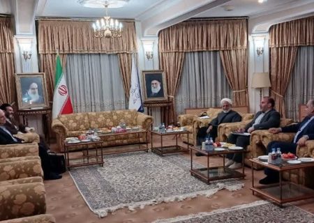 جلسه مشترک استاندار کرمانشاه و جمعی از نمایندگان استان با هدف هم‌افزایی برای رفع مشکلات