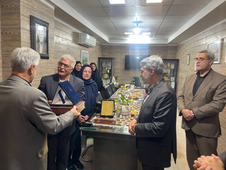 جهانبخش شُکری و شیرین شیرزادی بعنوان خیرین برتر طلایی استان کرمانشاه معرفی شدند