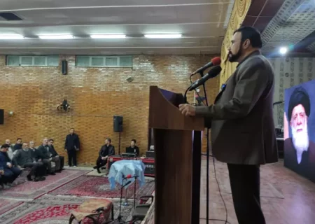  آیت الله نجومی افتخار جهان اسلام است