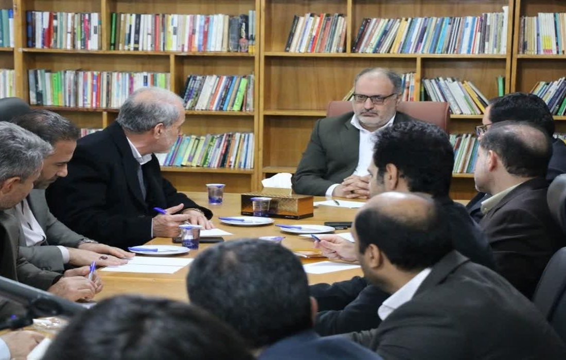 برپایی میز خدمت دستگاه قضایی در زندان مرکزی کرمانشاه