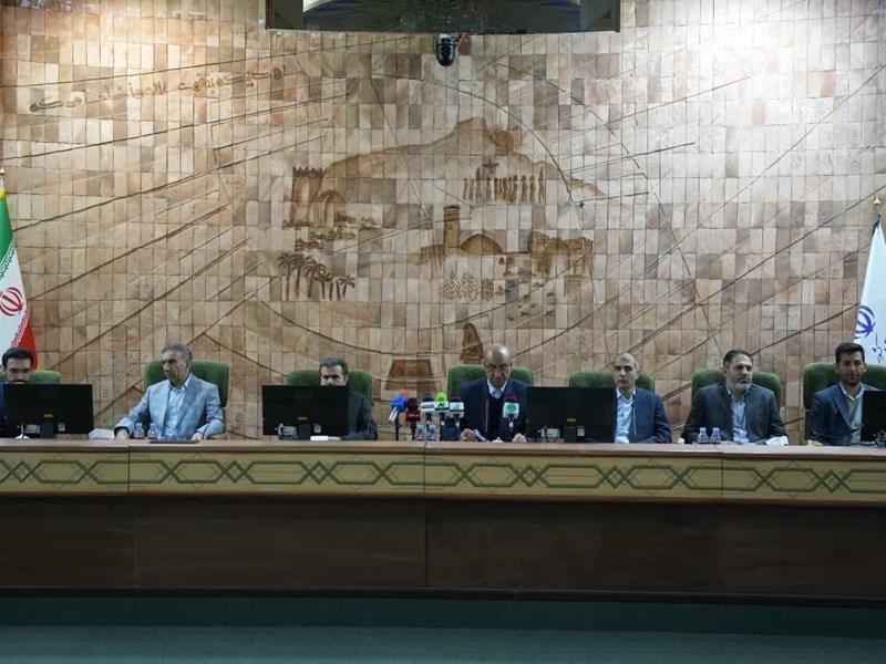 مدیران باید بحران را مدیریت کنند نه اینکه خود بخشی از بحران باشند/ کار اقتصادی شخصی برای مدیران استان ممنوع است