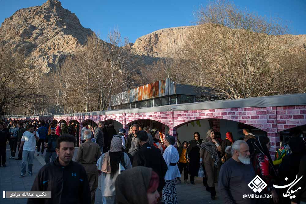 برپایی نمایشگاه صنایع دستی در تاق بستان کرمانشاه