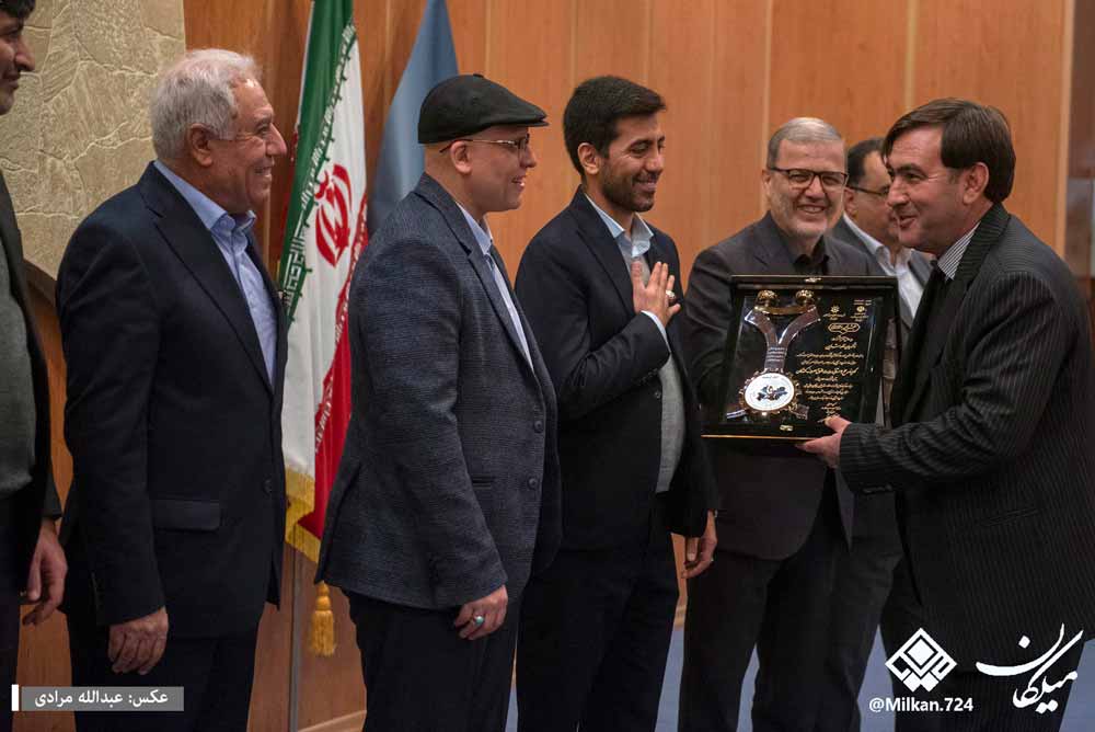 زاگرسیان قلعه شاهین واحد نمونه حمایت از حقوق مصرف کننده شد