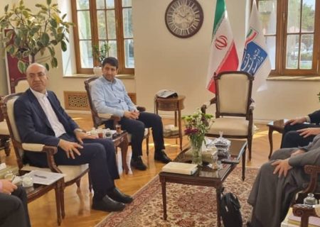 از نوار مرزی تا عمق روستاها؛ زیرساخت‌های ارتباطی کرمانشاه تقویت می‌شود/ وعده وزارت ارتباطات برای جهش در توسعه فیبرنوری کرمانشاه