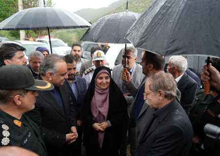 بازدید وزیر راه و شهرسازی از جاده گهواره به توتشامی در شهرستان دالاهو