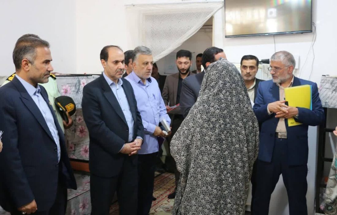 بازدید معاون نظارت بر امور دادسراها و ضابطین دادستان کل کشور از زندان مرکزی استان کرمانشاه و توقفگاه‌های وسایل نقلیه موتوری استان/ منصوری: حقوق شهروندان باید در نحوه نگهداری از وسیله‌های نقلیه توقیفی رعایت شود