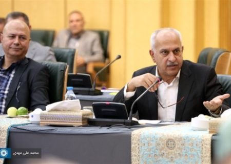 نرخ ارز ترجیحی با یک شیب ملایمی افزایش پیدا کند