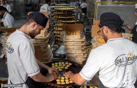 گزارش تصویری کارخانه سوغات «شیرین‌کامبادن غرب»