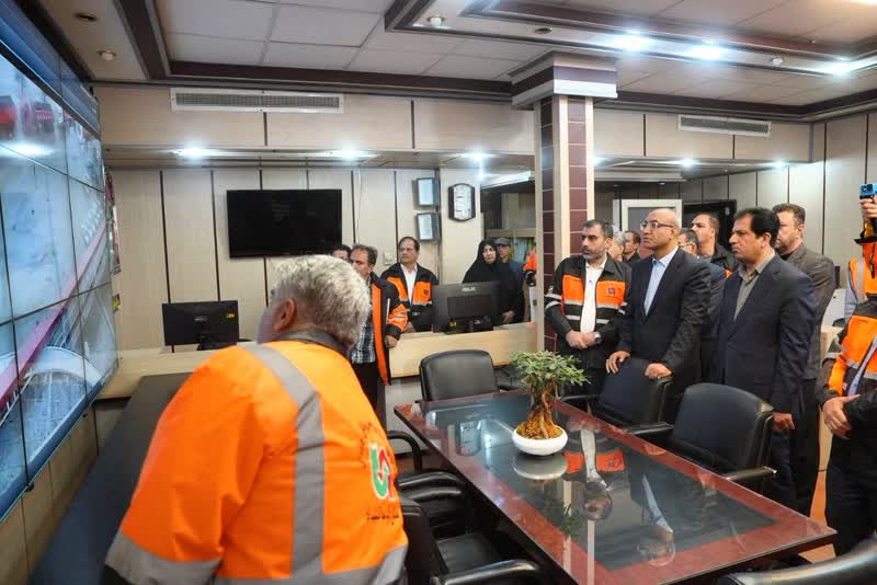 ضرورت نوسازی ماشینآلات و تأمین سوخت راهداری/راهداری کرمانشاه خط مقدم ایمنی، ترانزیت و رفاه عمومی است