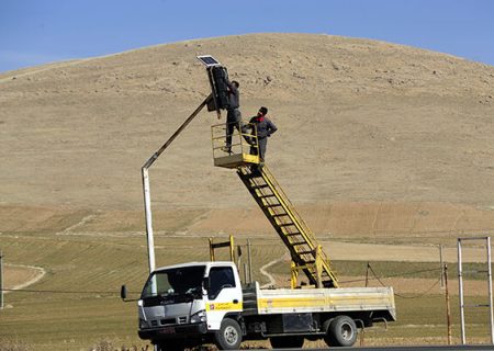 اجرای ۳۰ پروژه روشنایی در نقاط پرحادثه محورهای مواصلاتی استان کرمانشاه