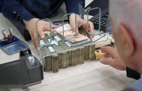 وام با ابهام!/38 هزار میلیارد تومان تسهیلات  سفر رئیس جمهور بین چه کسانی تقسیم شده است