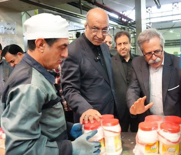 ️با ذخایر کافی کالا و فعالیت بی‌وقفه واحدهای تولیدی، جای هیچ نگرانی نیست
