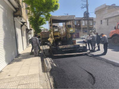 توزیع و اجرای بیش از ۱۰۰۰ تن آسفالت در فروردین‌ماه