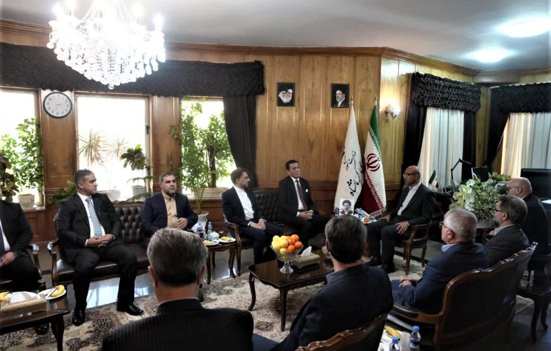 احداث راه‌آهن بین‌المللی کرمانشاه – بغداد سرعت می‌گیرد/توسعه گردشگری سلامت برای میزبانی از بیماران عراقی