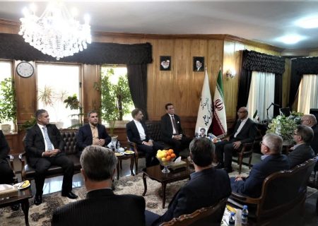 احداث راه‌آهن بین‌المللی کرمانشاه – بغداد سرعت می‌گیرد/توسعه گردشگری سلامت برای میزبانی از بیماران عراقی