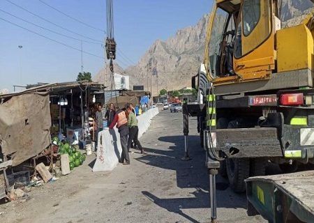 انسداد دسترسی‌های غیرمجاز دستفروشان در سه‌راهی هرسین _استان کرمانشاه 